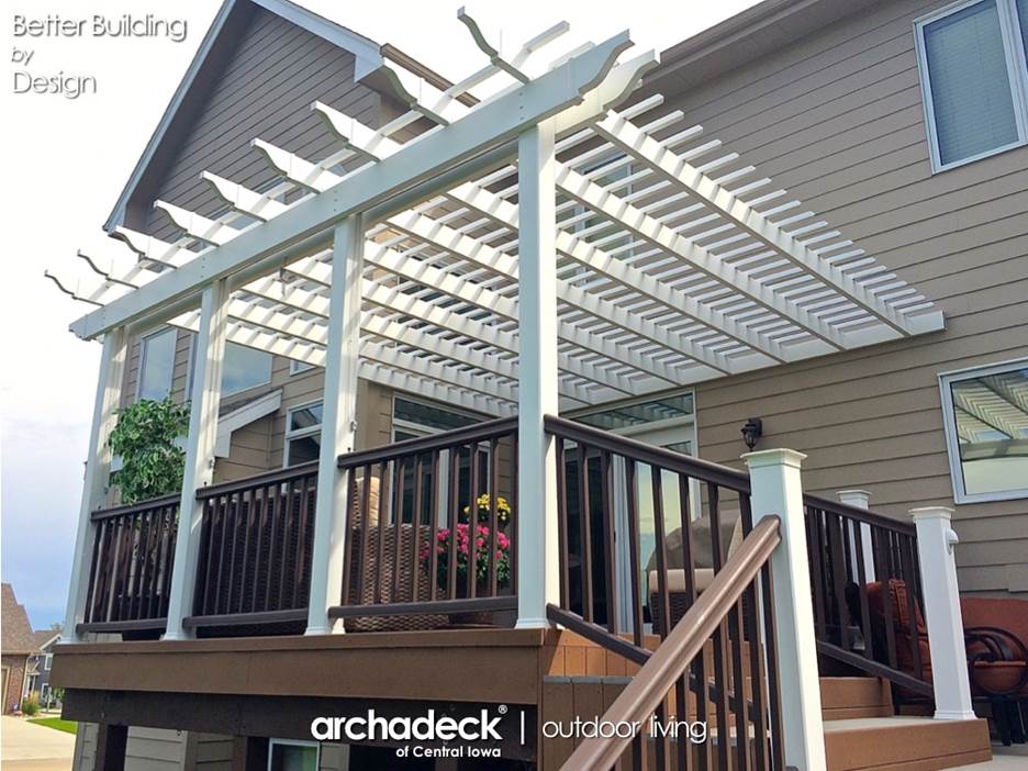 A deck with a pergola

AI-generated content may be incorrect.